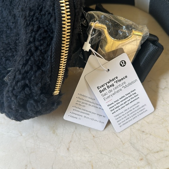 Everywhere BELT BAG Fleece black Fanny Pack LAST CHANCE Lululemon - Picture 13 of 16